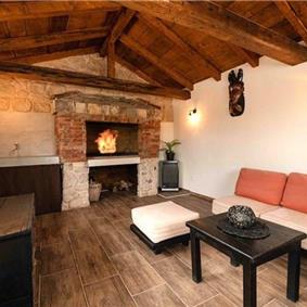 2 bedroom villa with pool near Skradin, sleeps 5
